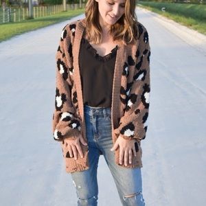 Cheetah Distressed cardigan